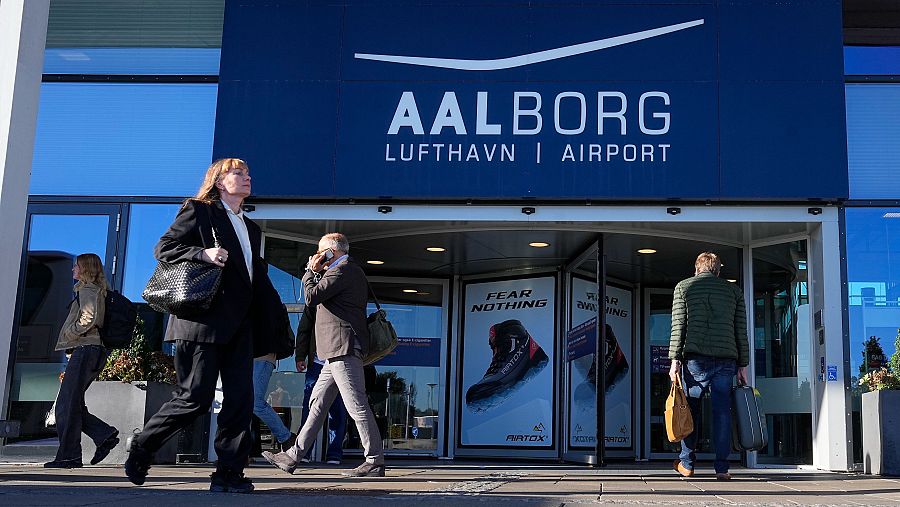 Entrada del Aeropuerto de Aalborg en Dinamarca