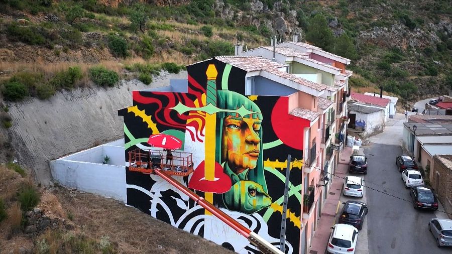 La iniciativa la inició un grupo de vecinos que organizaron un concurso de murales.