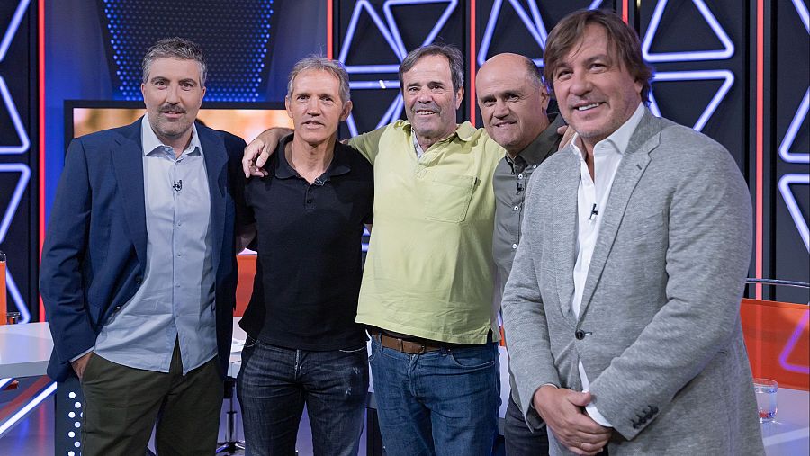 Felipe Fernández y Paco Grande junto a los invitados Fernando Gómez, Andoni Goikoetxea y Sebastián Losada.