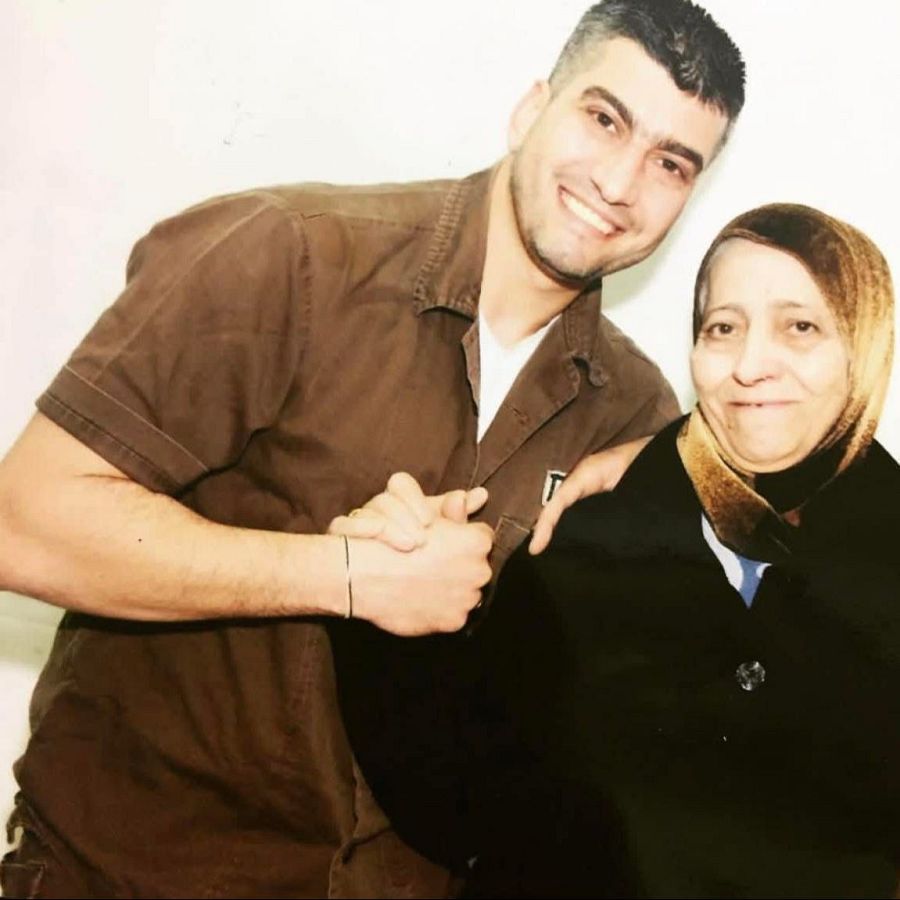 Jihad junto a su madre, ahora tiene 47 años y lleva 23 años en prisión