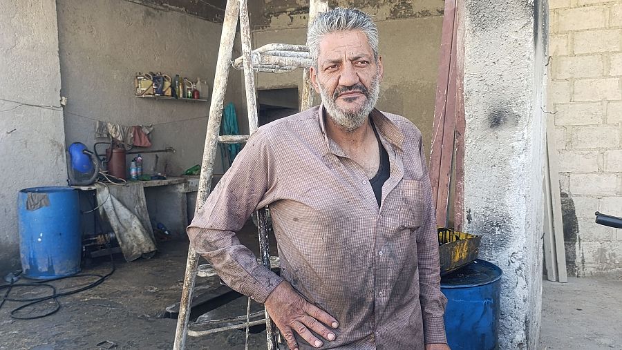 Samer en su taller recién abierto en Yarmouk