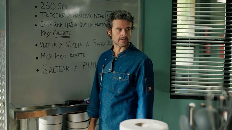 Diego Martín interpreta a Ricardo Díaz en 'Sin Gluten'