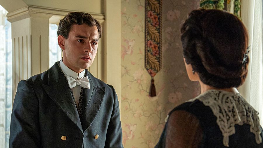 La Promesa: Leocadia pide ayuda a Curro para casa a Ángela con Beltrán