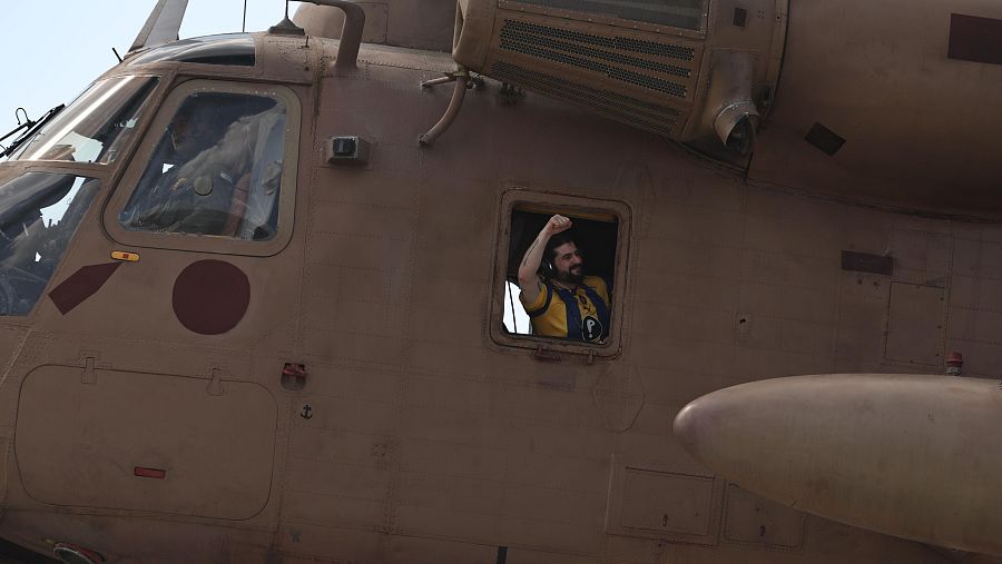 Israel liberará a unos 2.000 palestinos de sus cárceles, 250 condenados a cadena perpetua.