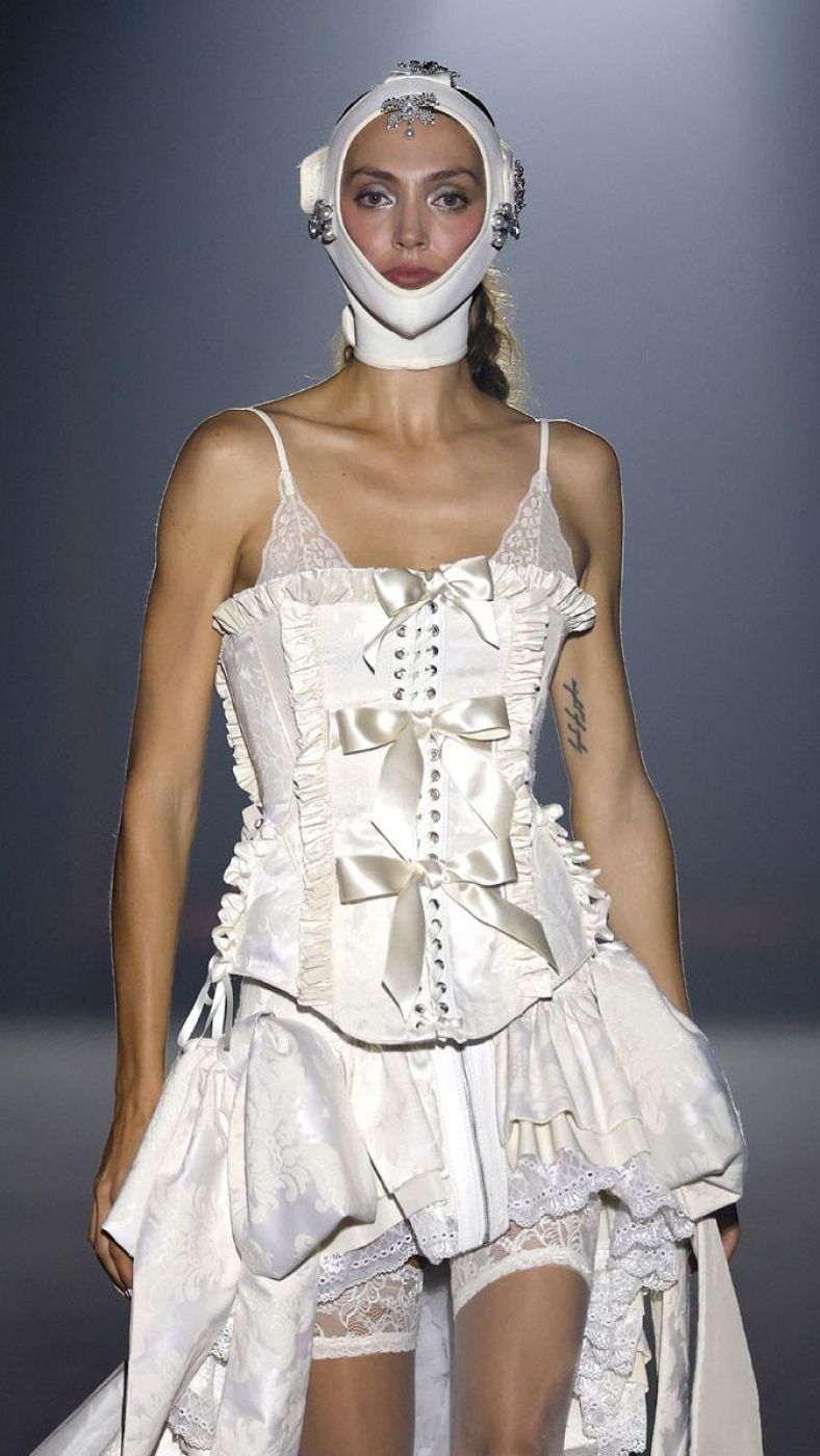 Desfile de Carlota Barrera en 080 Barcelona Fashion