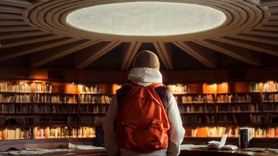 Todo empieza con la infancia y la juventud en una biblioteca