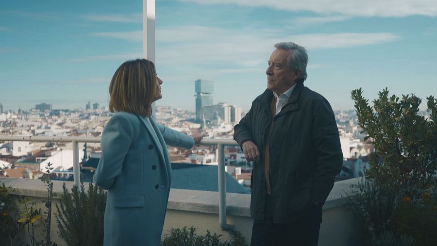Iñaki Gabilondo y Lara Siscar, en otro momento del programa