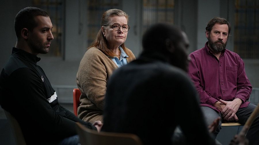 Dali Benssalah, Anne Benoît y Fred Testot en 'Las dos caras de la justicia'