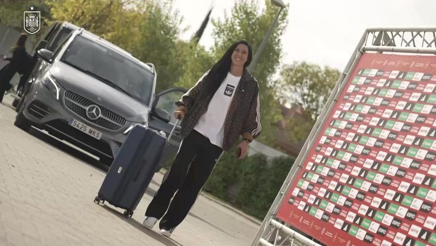 Jennifer Hermoso torna a la selecció espanyola un any després.