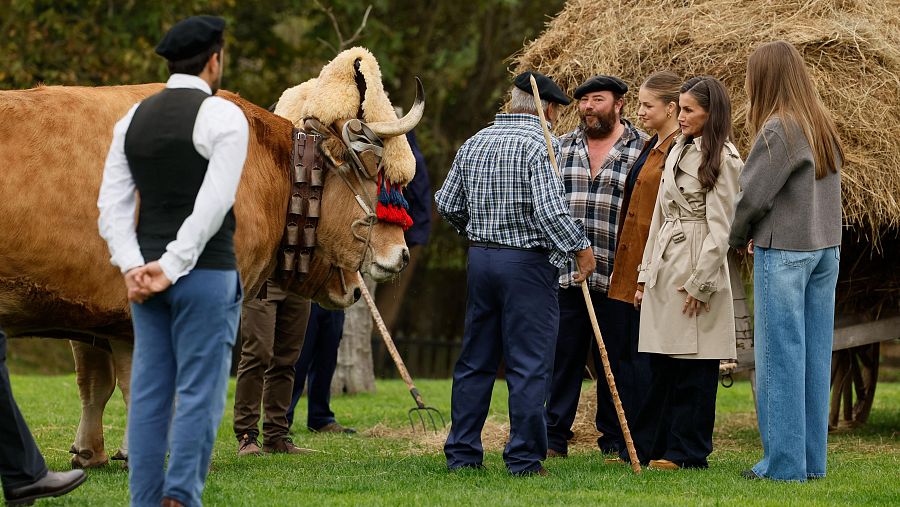 Los reyes visitan Valdesoto, Pueblo Ejemplar de Asturias 2025