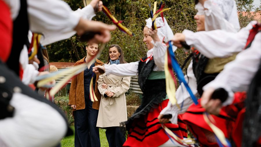 Los reyes visitan Valdesoto, Pueblo Ejemplar de Asturias 2025