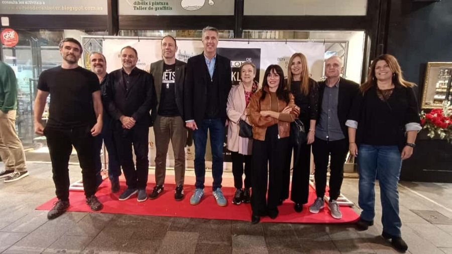 Foto de família de l'estrena del documental 'De Badalona a Brooklyn' a FILMETS