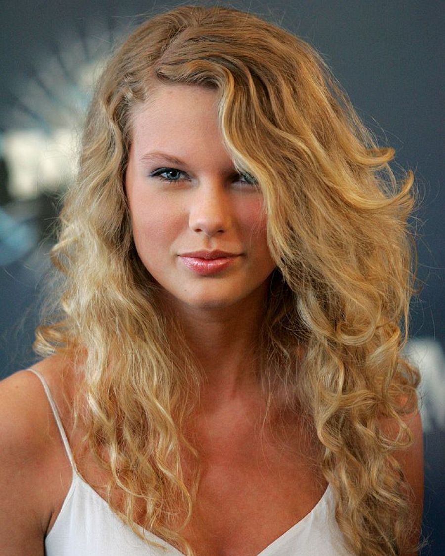 Taylor Swift en los CMT Music Awards de 2006