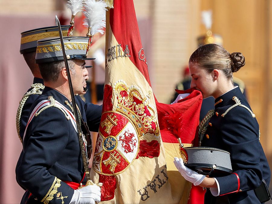 Leonor cumple 20 anos: la princesa de Asturias, Leonor de Borbón, jura bandera en la Academia Militar de Zaragoza