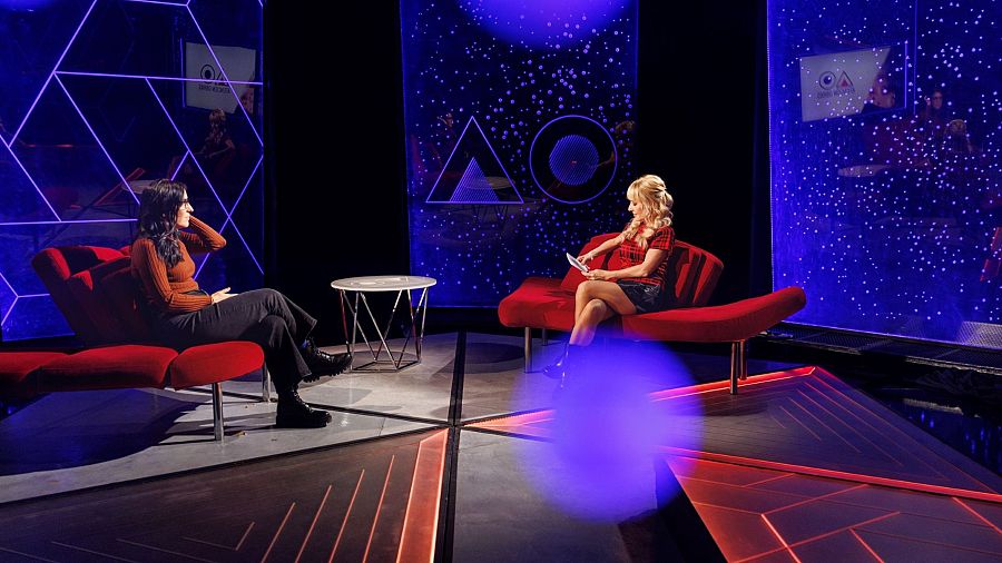 Cayetana Guillén Cuervo con Alauda Ruiz de Azúa durante la entrevista