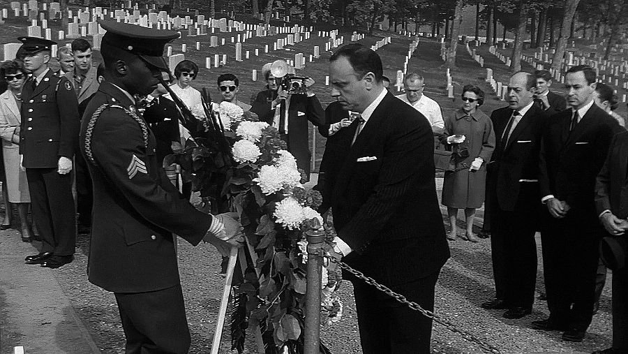 Dol a Kennedy: Infants espanyols envien joguines als fills del president