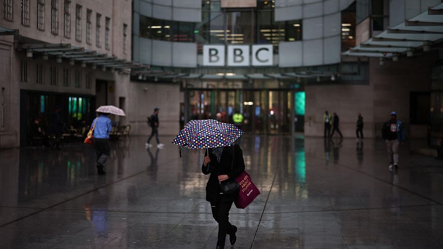 Entrada de la sede de la BBC en Londres