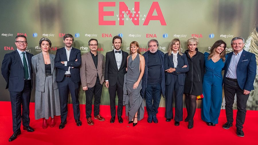 Foto familia. Preestreno de 'Ena' en los Cines Callao