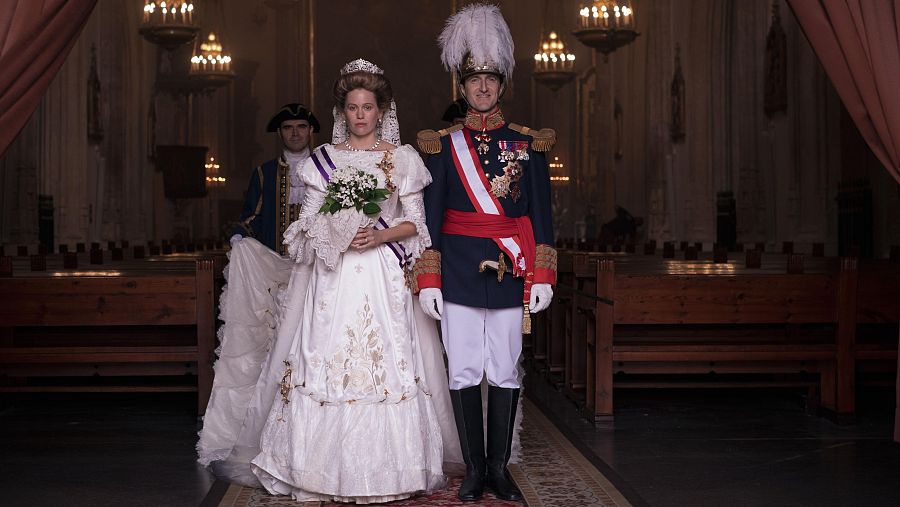 Joan Amargós y Kimberley Tell dan vida a Alfonso XIII y a Victoria Eugenia de Battenberg