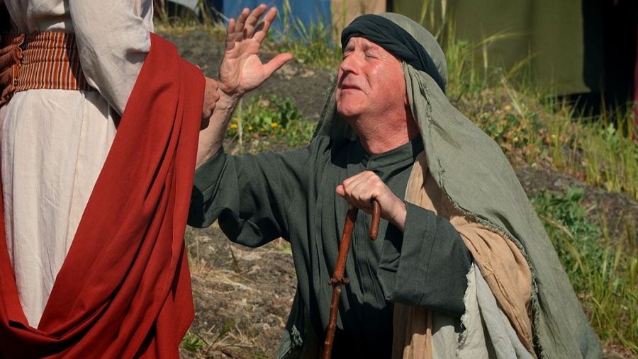 Un escenario natural y un pueblo entero en escena