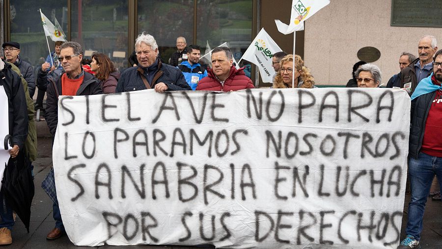 Protesta por la supresión de frecuencias del AVE en Sanabria