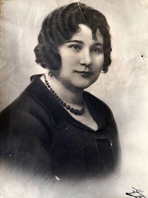 María, La Papona, una de Les Candases