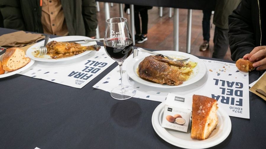 La Fira del Gall de Vilafranca inclou la degustació gastronomica amb aviram i vins del Penedès