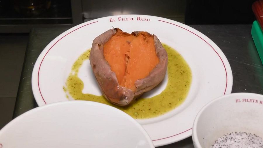 Moniato per la meitat