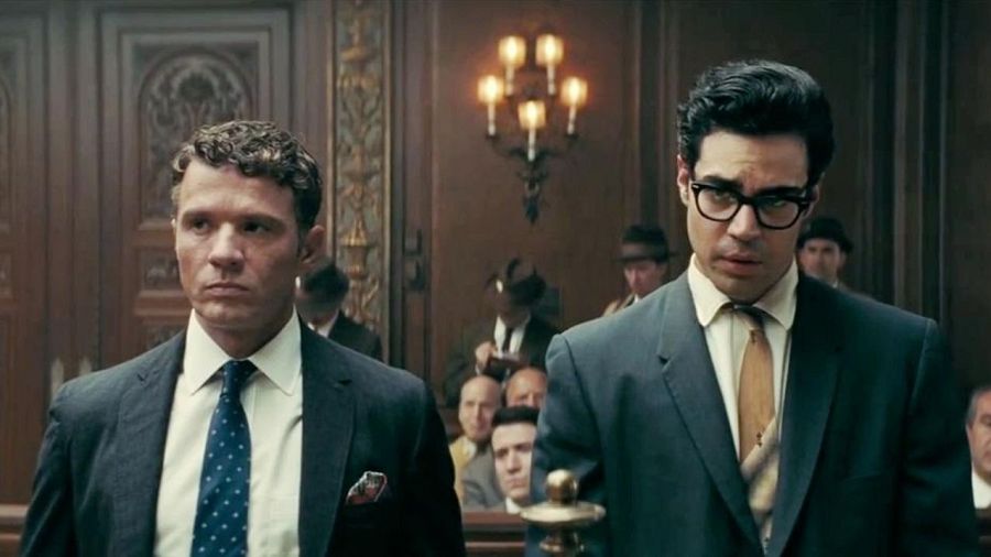 Ernesto Miranda, junto a su abogado declara como acusado