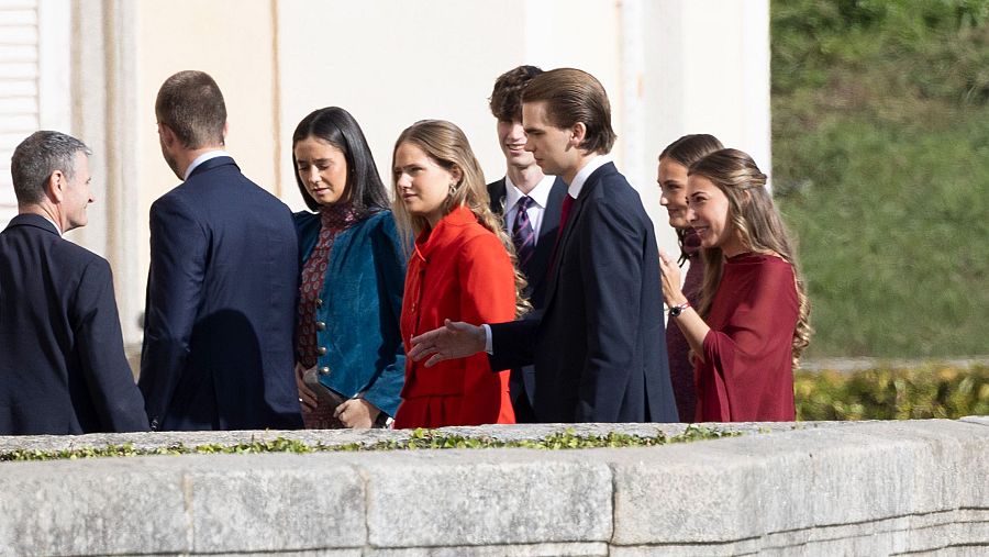 Juan Urdangarin, Victoria Federica, Irene Urdangarin, Pablo Urdangarin y Miguel Urdangarin a su llegada al Palacio El Pardo