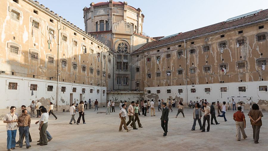Fotograma de 'Modelo 77', ambientada en la cárcel Modelo de Barcelona.