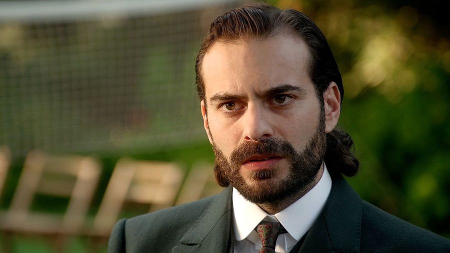 La Promesa: Adriano pide a Leocadia hablar con el detective