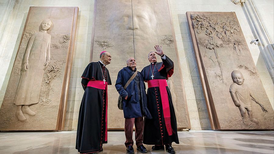 Nuevas puertas de la catedral de Burgos