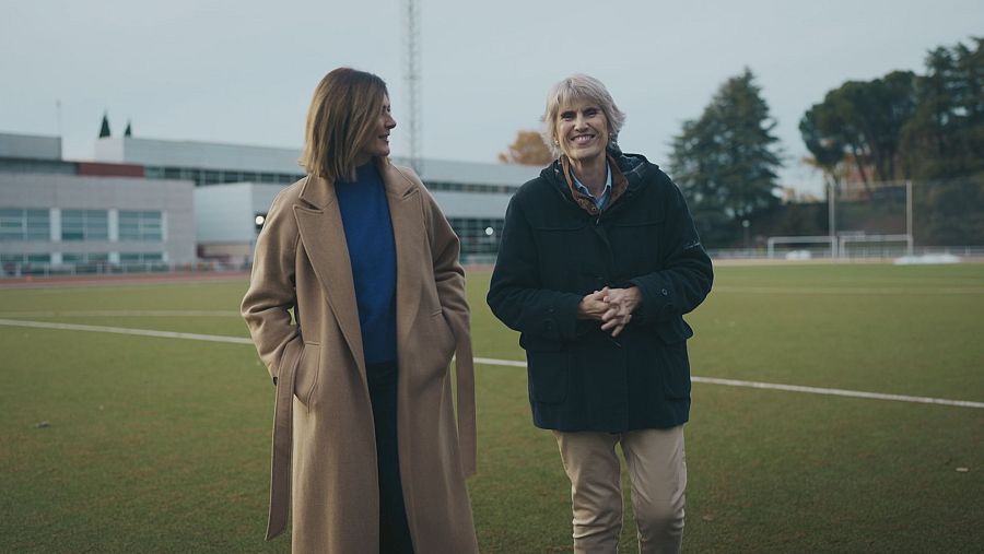 Lara Siscar junto a Paloma del Río en un centro de alto rendimiento