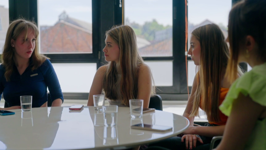 Algunas de las protagonistas de 'Generación Click'