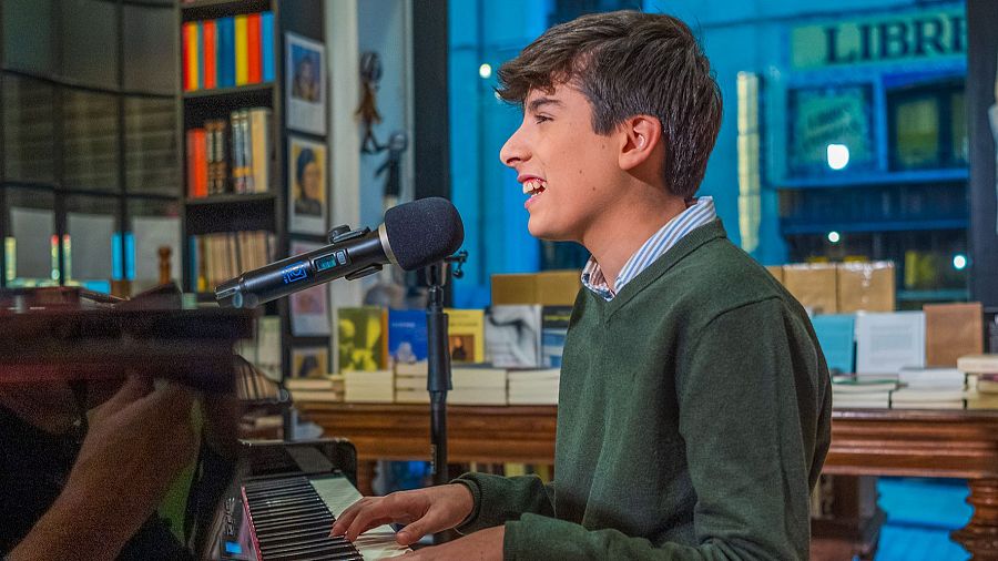 Gonzalo Pinillos canta 