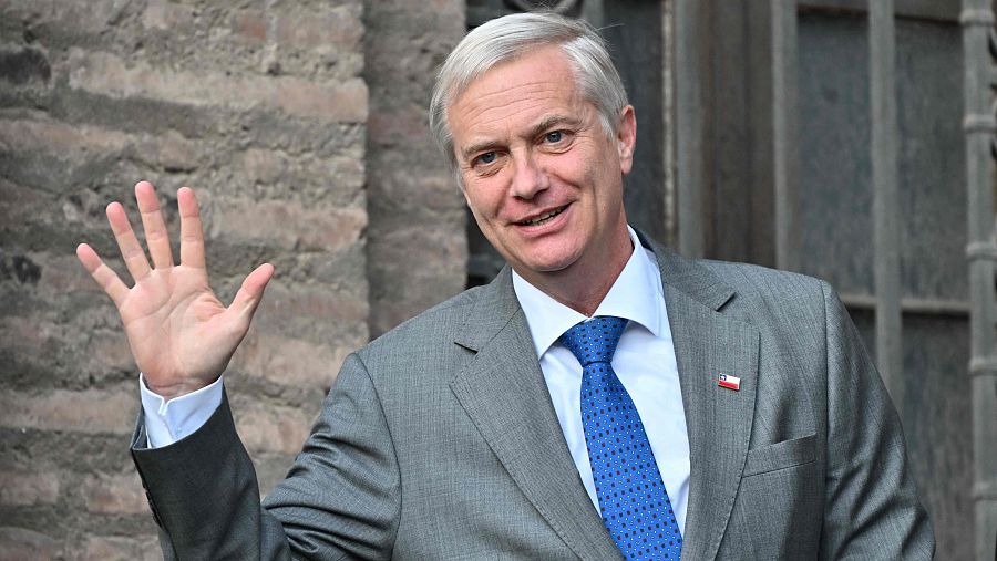 El candidato presidencial chileno José Antonio Kast a su llegada a un debate electoral el 3 de diciembre de 2025