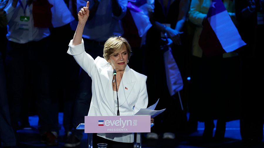 La excandidata a presidenta de Chile Evelyn Mathei, durante su acto de cierre de campaña