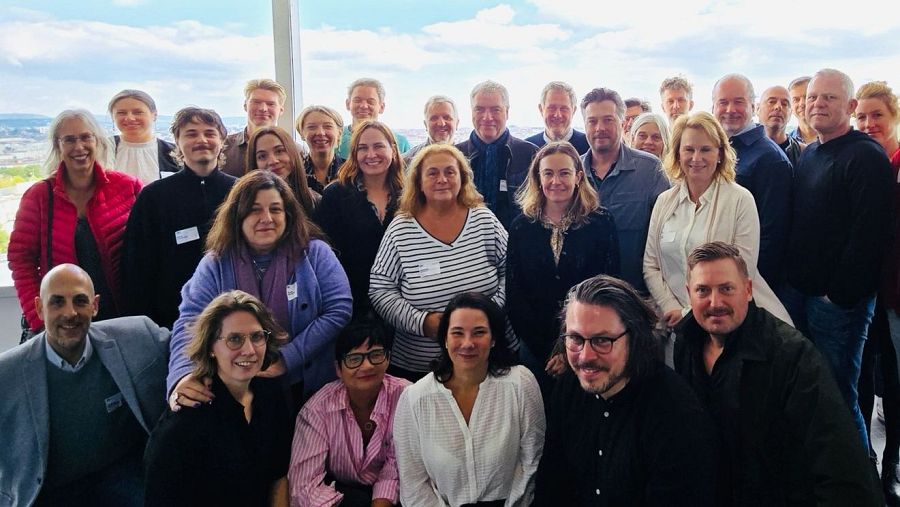 Periodistas de medios públicos europeos que conforman la Red de Periodismo de Investigación de la UER