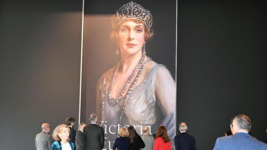 Los reyes durante la inauguración de 'Victoria Eugenia'
