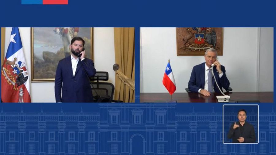 Llamada del presidente de Chile, Gabriel Boric, al presidente electo José Antonio Kast este domingo, en Santiago de Chile