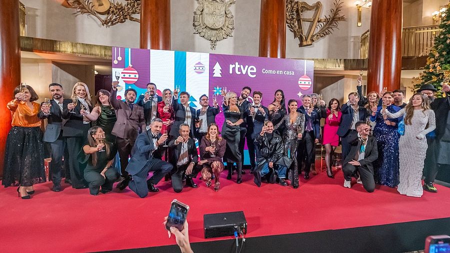 RTVE brinda por unas felices fiestas
