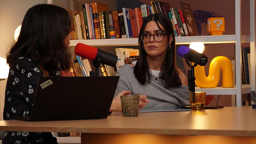 Alba y Raquel Pérez en Literal, en Playz