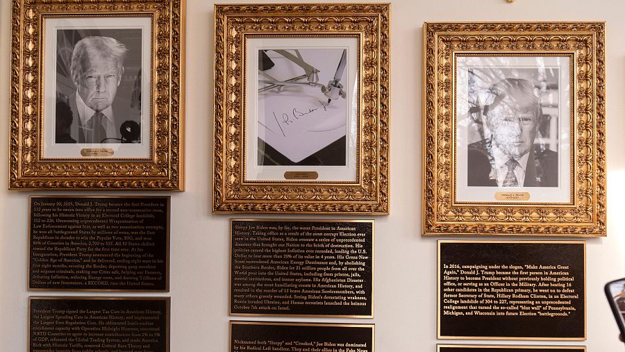 Trump representa a Biden como un bolígrafo