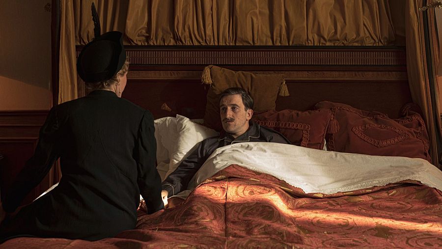 Ena acompaña a Alfonso