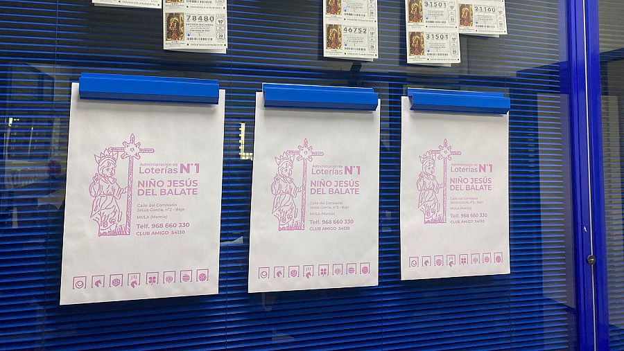 Sobres de lotería sorpresa en El Niño