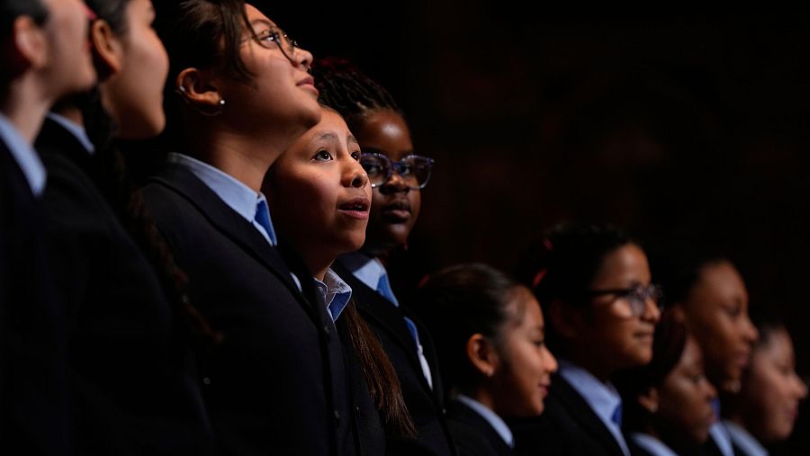Los niños de San Ildefonso esperan tener la suerte de poder cantar alguno de los premios