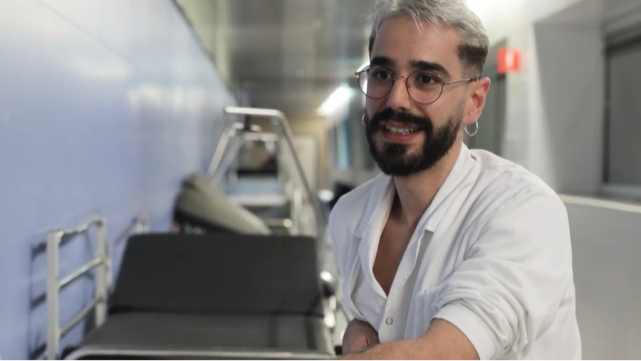 Eric Llobet és portalliteres a l'Hospital de Mataró