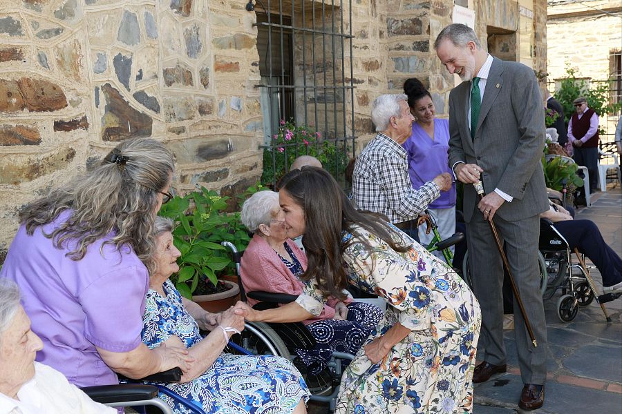 Los reyes Felipe y Letizia durante su visita a Guadalupe el 28 de mayo de 2025
