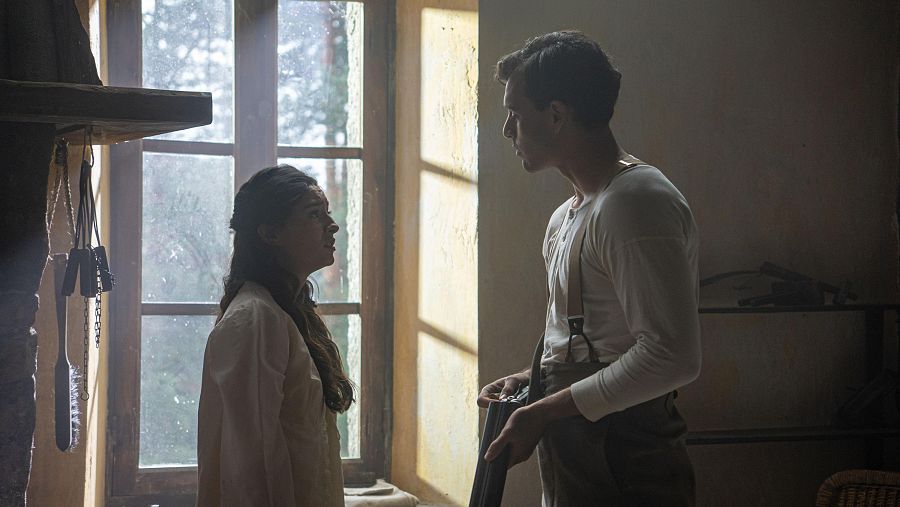 La Promesa: Curro dispara contra su propio padre